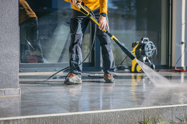 Pressure Washing Contractors in Woodville, FL